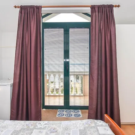 Studenac Apartament *