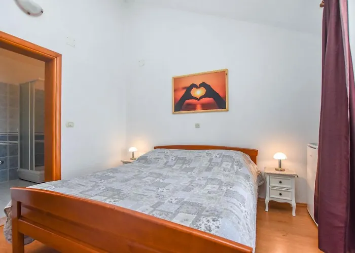 Apartamento Studenac Tkon